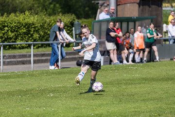 Bild 10 - wBJ SV Henstedt Ulzburg - FSG Oldendorf Itzehoe : Ergebnis: 6:3